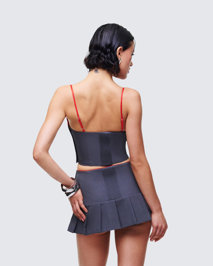 Women's red top close-up detail – FINESSE