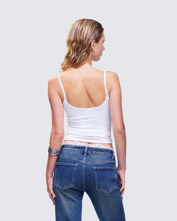 Women's white cotton top close-up detail – FINESSE