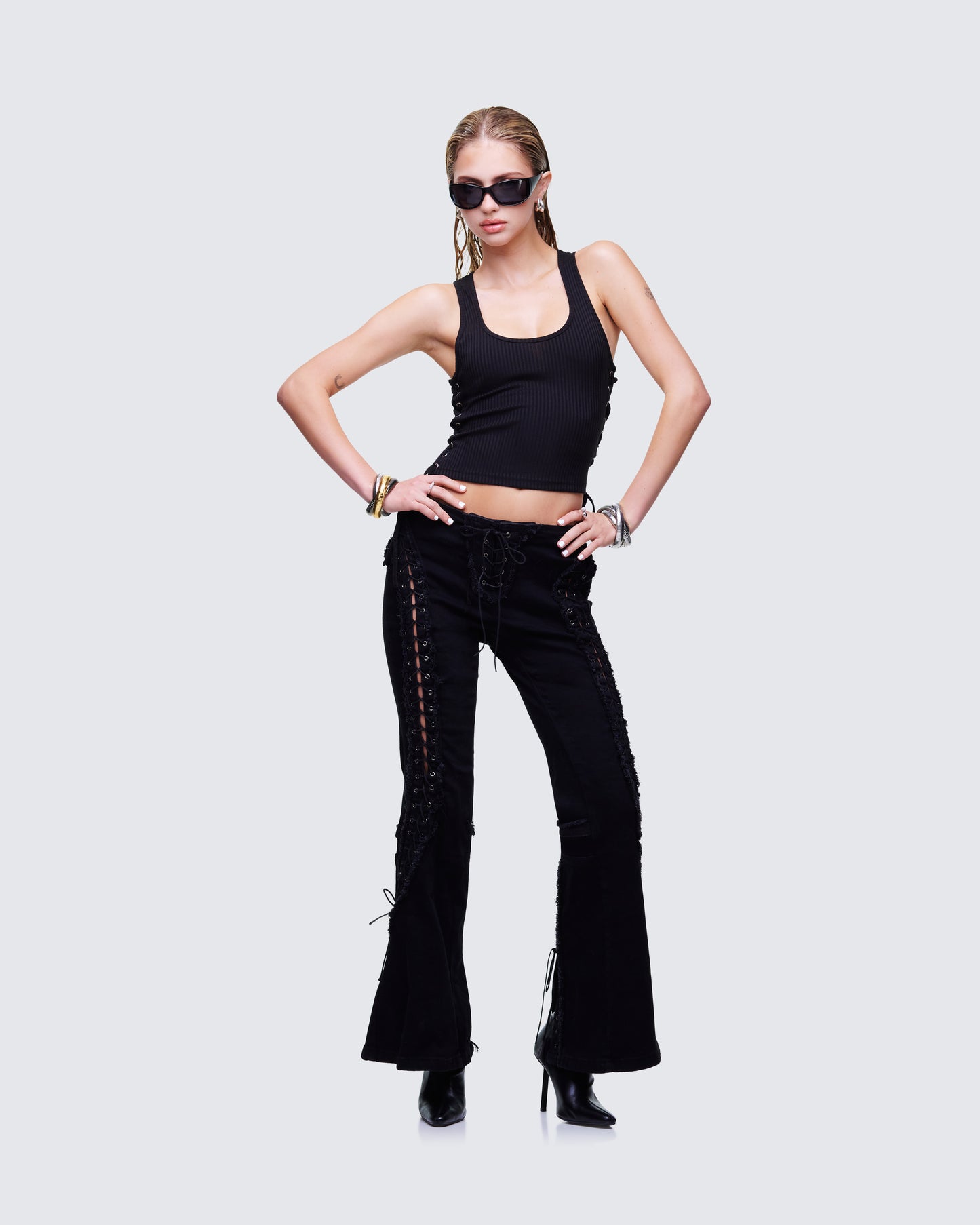 Women's black tank top alternate angle – FINESSE