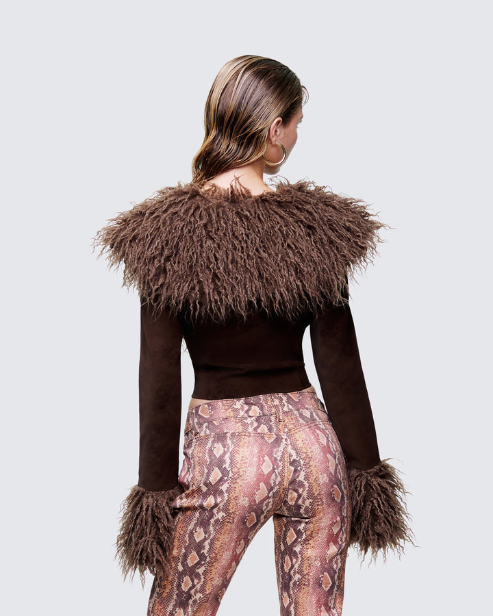 Women's brown jacket close-up detail – FINESSE