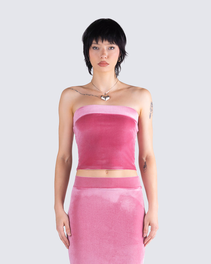 Women's pink top close-up detail – FINESSE