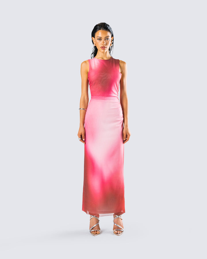 Women's red maxi dress close-up detail – FINESSE