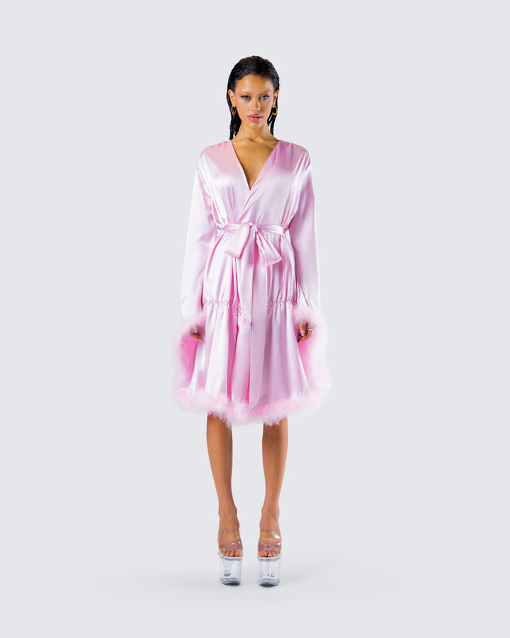 Women's pink outerwear close-up detail – FINESSE