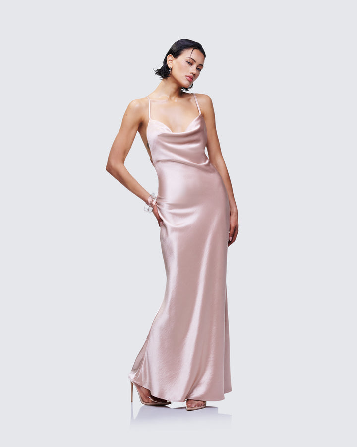 Women's maxi dress close-up detail – FINESSE