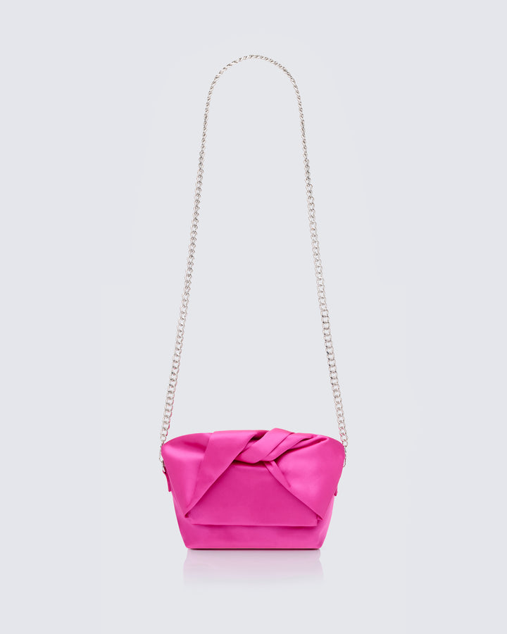 Pink shoulder bag close-up detail – FINESSE