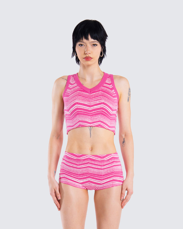 Women's pink top close-up detail – FINESSE