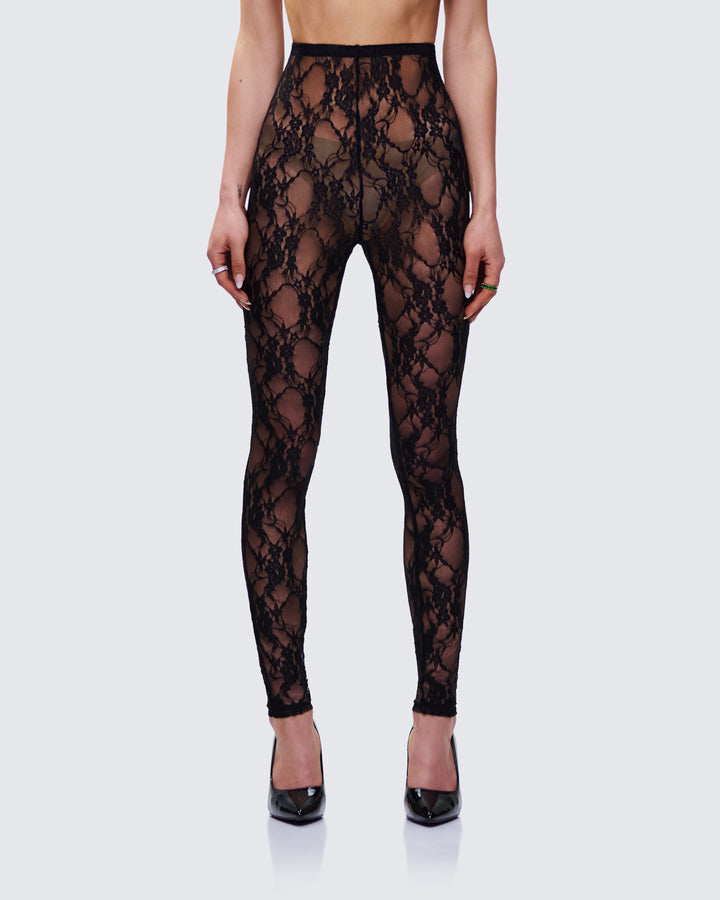 Women's black leggings close-up detail – FINESSE