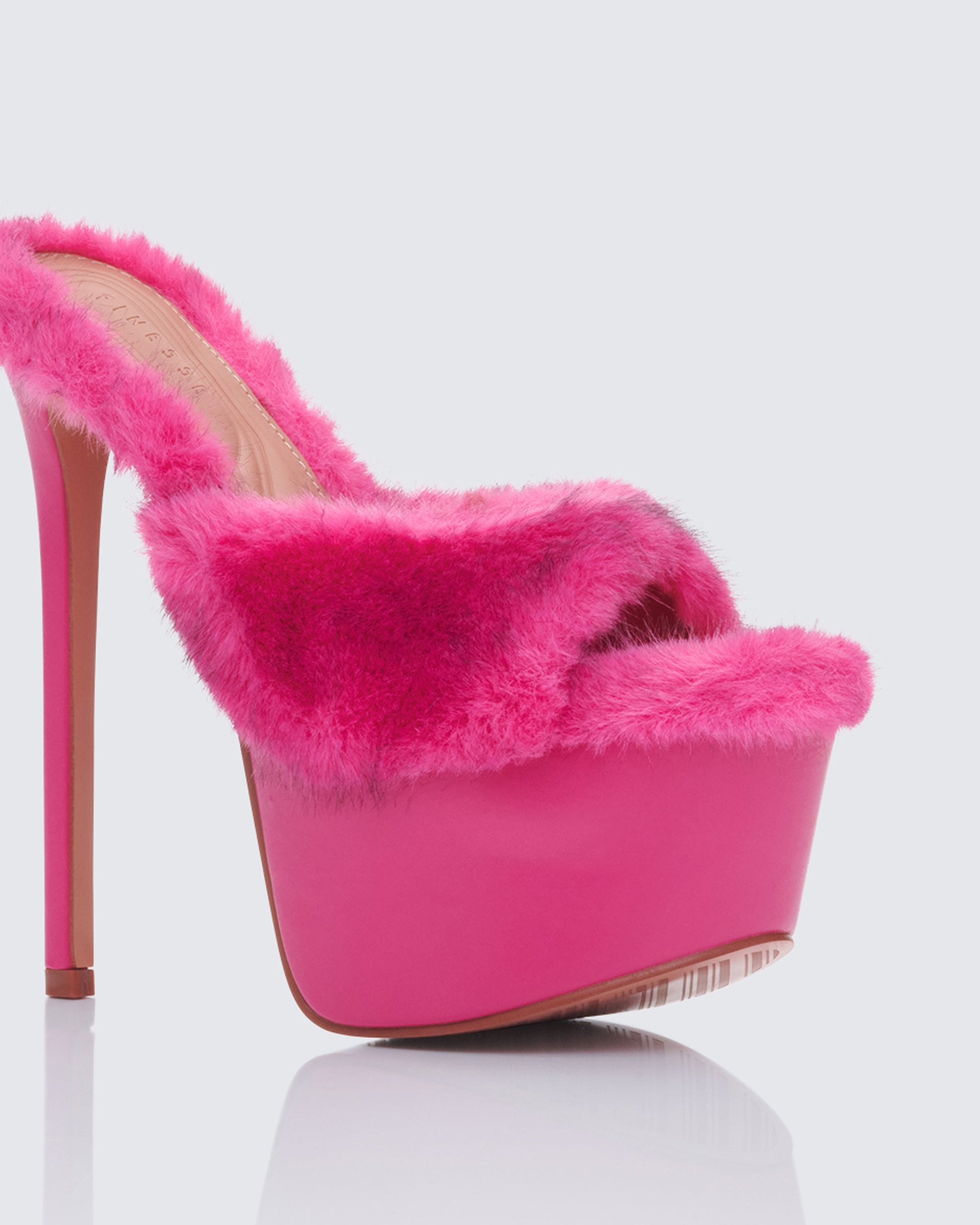 Women's pink platform heels close-up detail – FINESSE