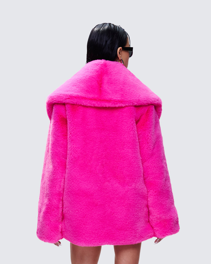 Women's pink jacket close-up detail – FINESSE