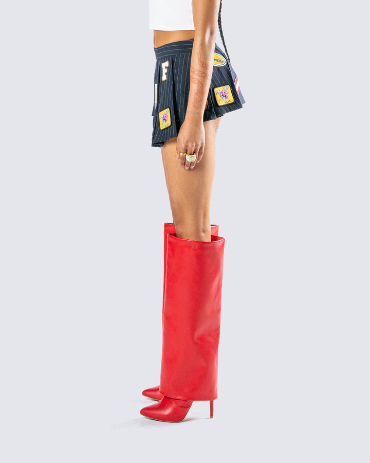 Women's mini skirt close-up detail – FINESSE