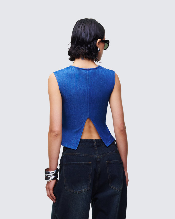 Women's blue cotton top close-up detail – FINESSE